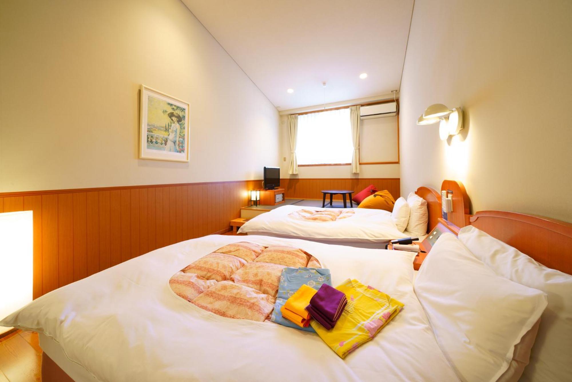 Hotel Yawaragi-No-Sato Yadoya Yufu Habitación foto
